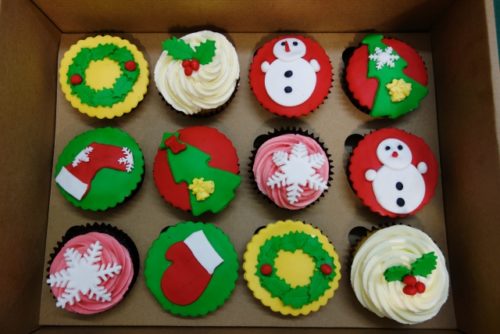 クリスマス　カップケーキ　デコレーション