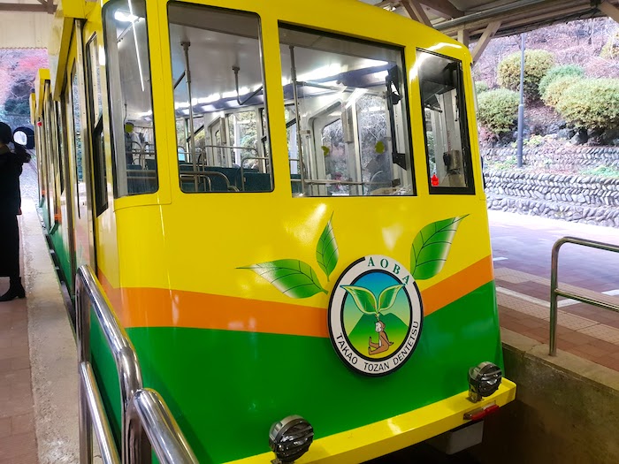 高尾山　ケーブルカー