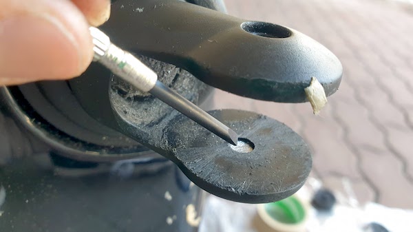 スーツケース　タイヤ交換　自分で